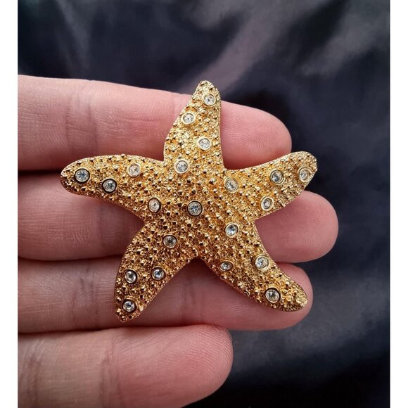 Vintage SWAROVSKI Signed Starfish Gold Tone and Crystals Brooch Pin - Picture 4 of 5